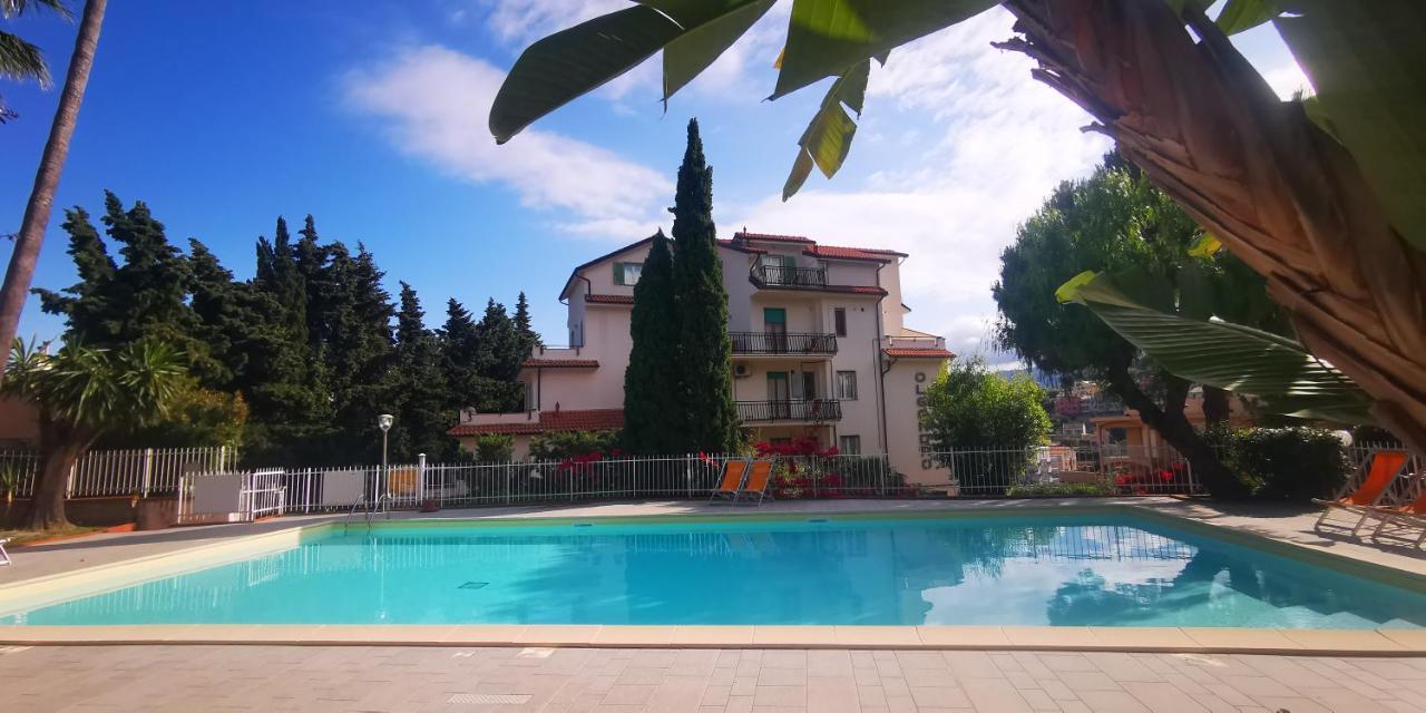 פייטרה ליגורה Residence Oleandro מראה חיצוני תמונה